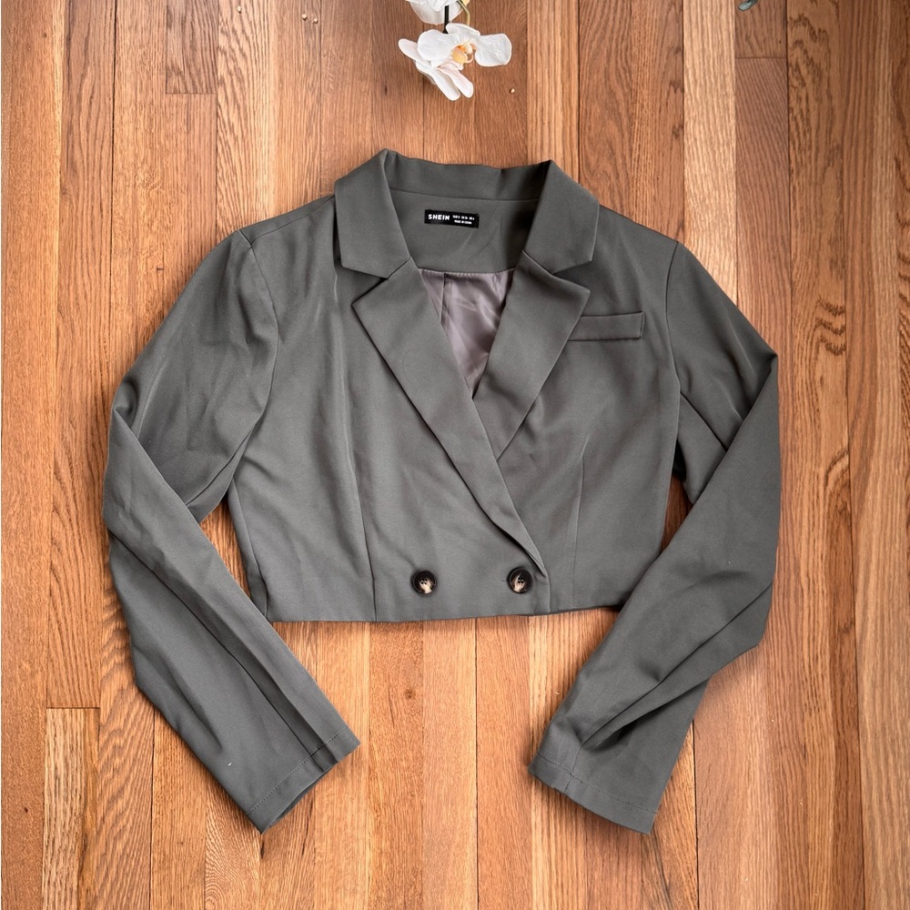 Cropped Blazer
